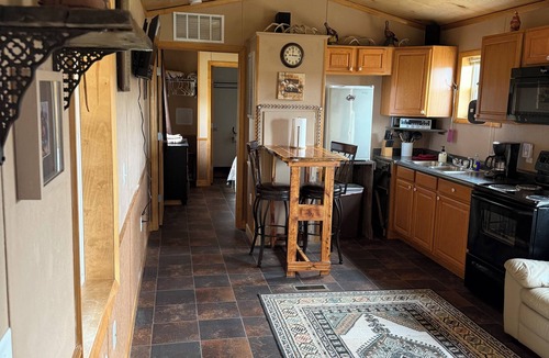Moorcroft Cabin | Kara Creek Ranch - 2 bed cabin