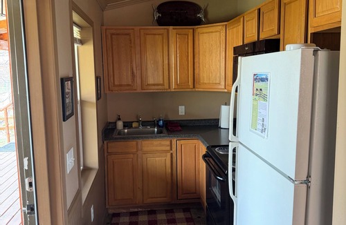 Moorcroft Cabin | Kara Creek Ranch - Double Bed Cabin with Kitchen #7