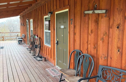Moorcroft Cabin | Kara Creek Ranch - Double Bed Cabin with Kitchen #7