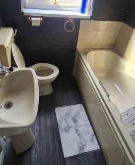 Mildenhall House | Karan Lodge