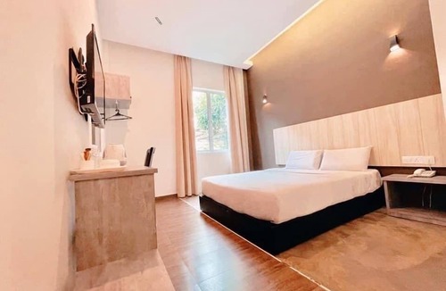 Tanjung Hotel | KARANG TIMUR MOTEL