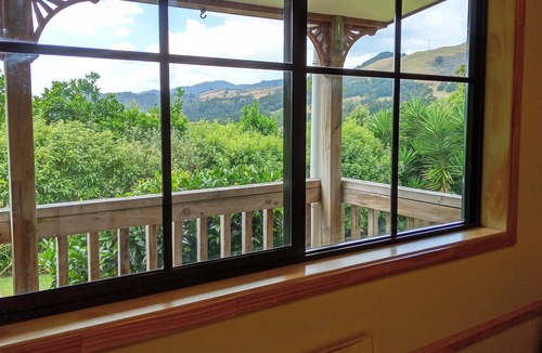Paeroa Cottage | Karangahake Gold 'n Views Cottage