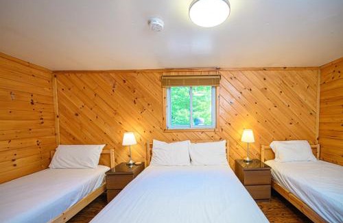 Madawaska Cabin | Karaoke Lodge in Madawaska, Big Group-Friendly