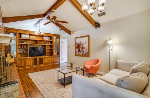 Tarrant County House | Karaoke Ready! Fort Worth Area Home