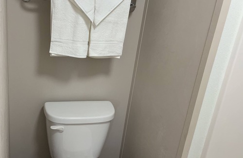 Carlsbad Hotel | Karbani Inn