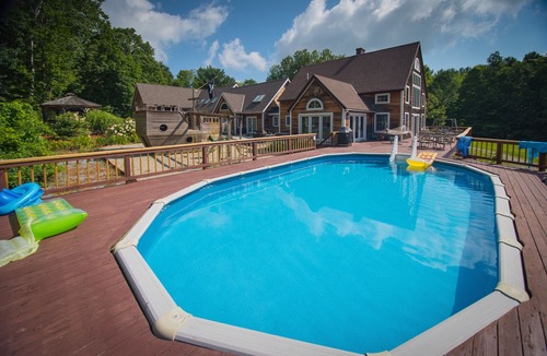 North Pownal House | Karin's Place VT: Secluded post and beam with private pool, sauna, & playground