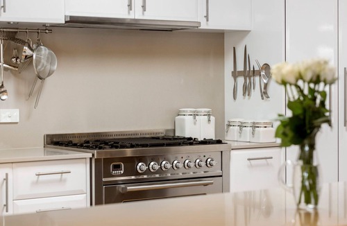 Mornington House | KARINYA - MORNINGTON