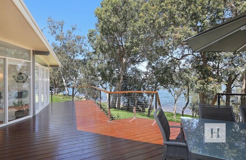 Summerland Point House | Karinyah - Panoramic Waterfront Views