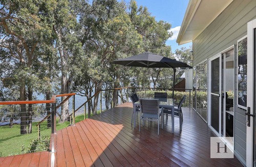 Summerland Point House | Karinyah - Panoramic Waterfront Views