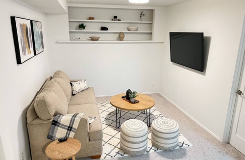 SeaTac Cottage | Karmen's Lake Cottage A2