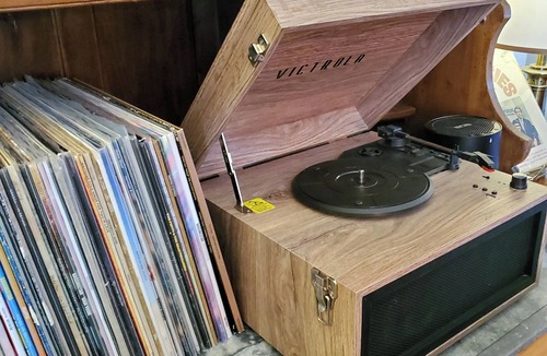 Sheridan House | Kas's House! ~ Warm, Comfortable, Inviting & Pet Friendly