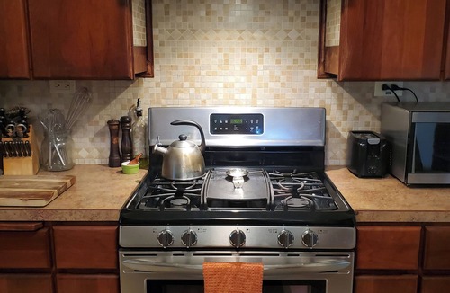 Sheridan House | Kas's House! ~ Warm, Comfortable, Inviting & Pet Friendly