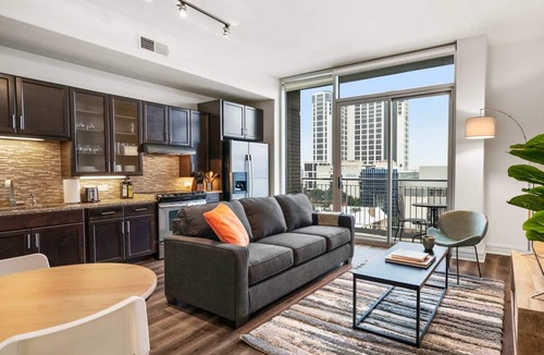 Waller Creek District Apartment | Kasa | Cozy 1BD + Pet Friendly | Austin