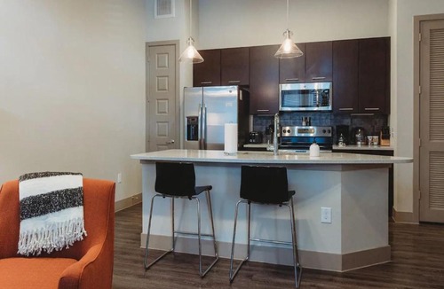 Chestnut Apartment | Kasa East Austin