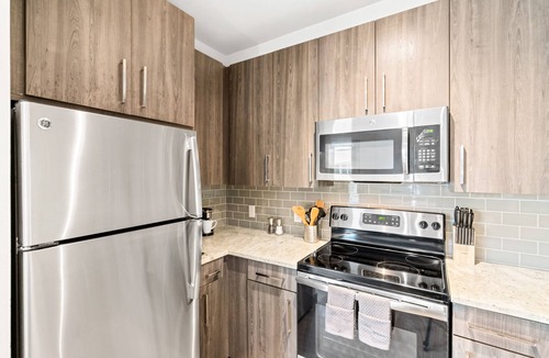 Central Arlington Apartment | Kasa | Explore Breweries, in Dallas | Arlington