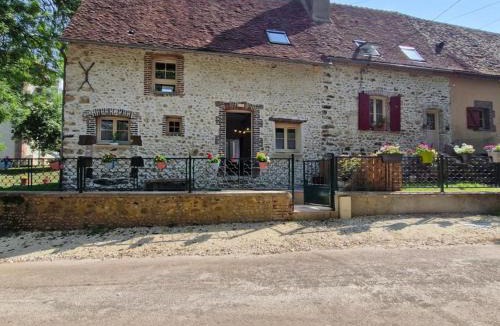 Toucy House | Kasa'nous