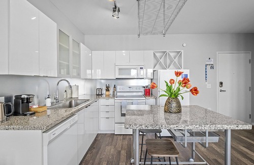 South Side Flats Apartment | Kasa South Side Pittsburgh