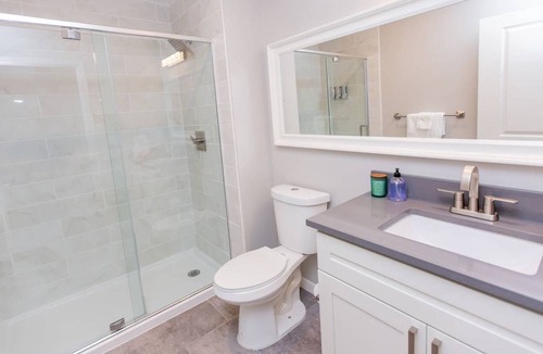 DeBaliviere Place Apartment | Kasa | Take a Stroll in Forest Park | Forest Park