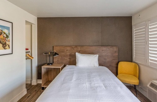 Beresford Park Apartment | Kasa The Catrina | Sunny, Accessible Space in San Mateo