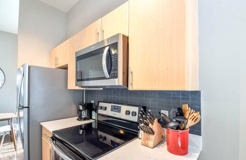Legacy Park Apartment | Kasa | Welcoming 1BD + Pet Friendly | Plano