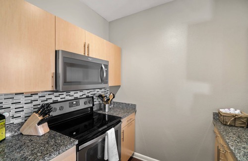 Legacy Park Apartment | Kasa | Welcoming 1BD + Pet Friendly | Plano