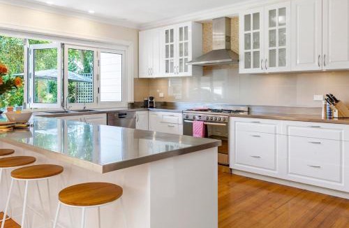 McCrae House | Kasih