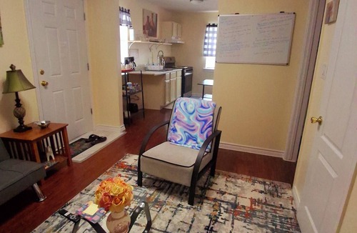 Redwood Apartment | KASITA.5 min to river, 4min to Christus S R hospital, state University 12min