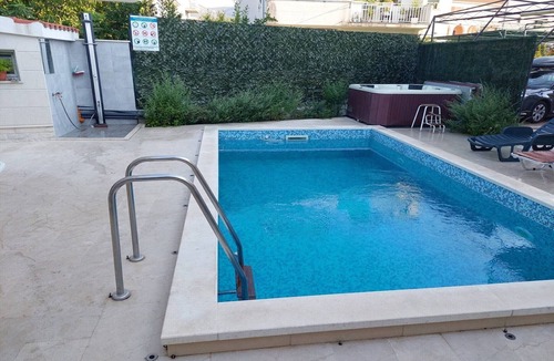Kastel Stafilic Apartment | Kastel Stafilic Comfortable Apartments - Three Bedroom Apartment with Terrace