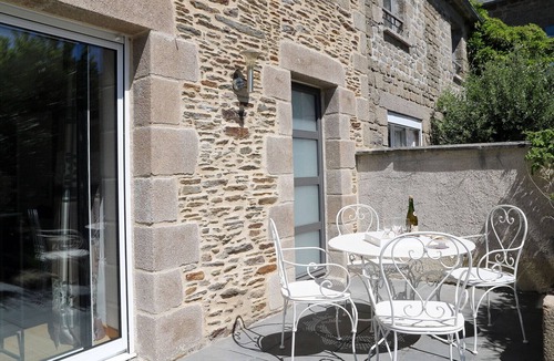 Saint-Meloir-des-Ondes Villa | Kastelluce 2