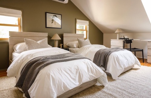 Elora Hotel | Kat Florence Hotels