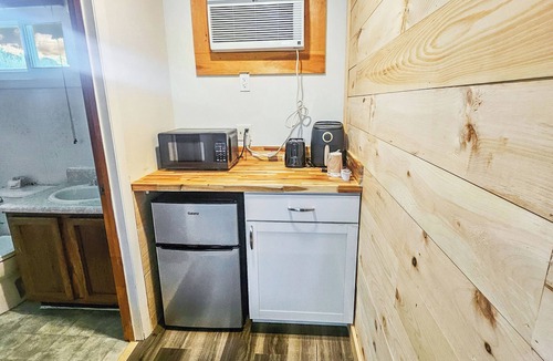 Sherman Station Hotel | Katahdin Valley Motel