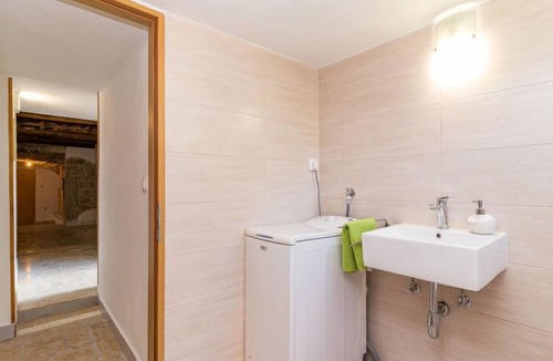 Pican House | Kate (IPC153) by Interhome