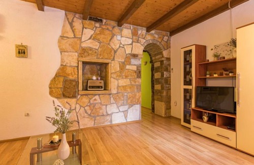 Pican House | Kate (IPC153) by Interhome