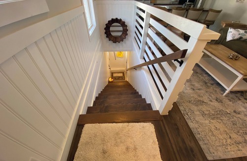 Gilbert Cottage | Kate's Cottage - charming 1-bedroom in Gilbert - lake front/dock access