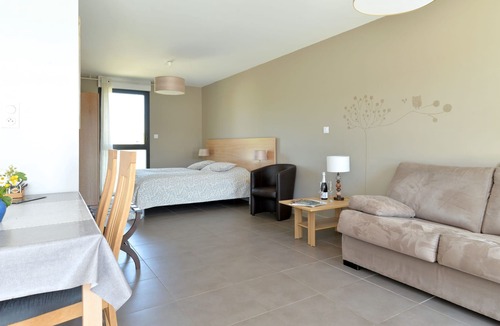 Hunawihr Apartment | Katel apartment with vineyards view