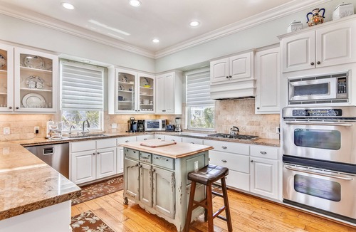 Beachside Village House | Kathie's Beachfront Kottage | Beachfront Home!