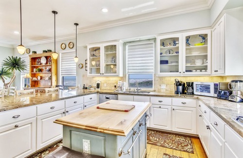 Beachside Village House | Kathie's Beachfront Kottage | Beachfront Home!