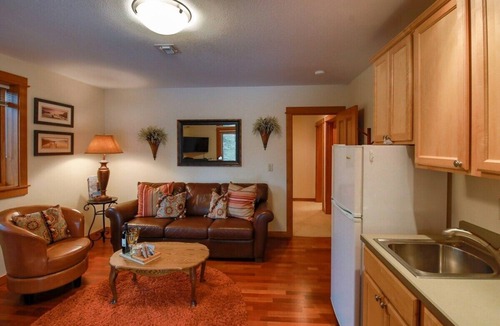 River West House | Kathy's Westside Compound