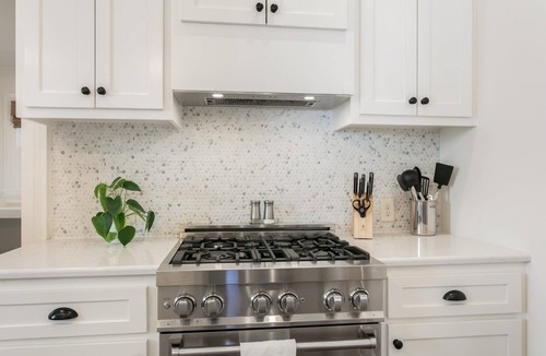 Natchez Cottage | Katie's Cottage | 3/3 Historic Home, Washer/Dryer, Full Kitchen