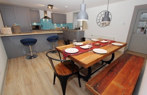 Harris Cottage | KATIE'S COTTAGE, pet friendly, with open fire in Tarbert