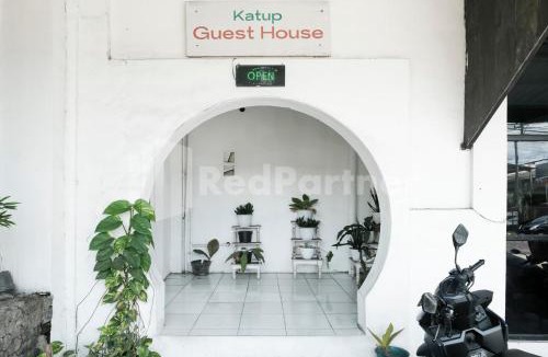 Sewon Hotel | Katup Guest House Syariah Mitra RedDoorz