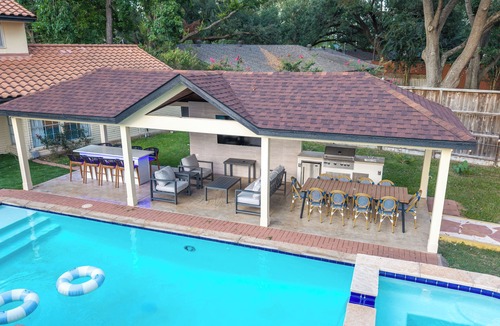 Katy House | Katy Oasis with Huge Patio, Pool & Game Room