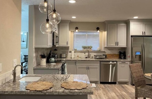 Addicks House | Katy Sweet Orange - 3bd W/Yard + Patio