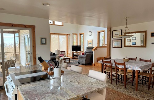 Chincoteague House | Katydid - Water Front -3BR + loft home/Waterview LINENS & TOWELS PROVIDED