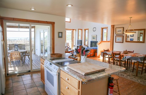 Chincoteague House | Katydid - Water Front -3BR + loft home/Waterview LINENS & TOWELS PROVIDED