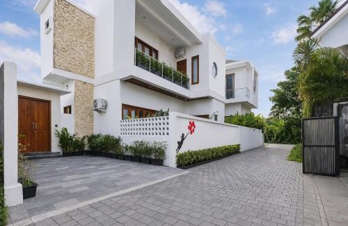 Tumbak Bayuh House | KAUH House Canggu