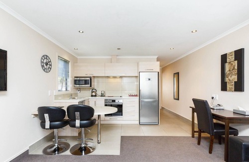 Palmerston North Hotel | Kauri Court Motel and Apartments