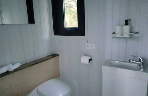 Waitoki House | Kauri Haven Cabin by Tiny Away