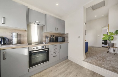 Golborne Apartment | Kauto Star Apartment by Stone Pit Apartments