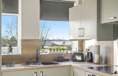 Golborne Apartment | Kauto Star Apartment by Stone Pit Apartments